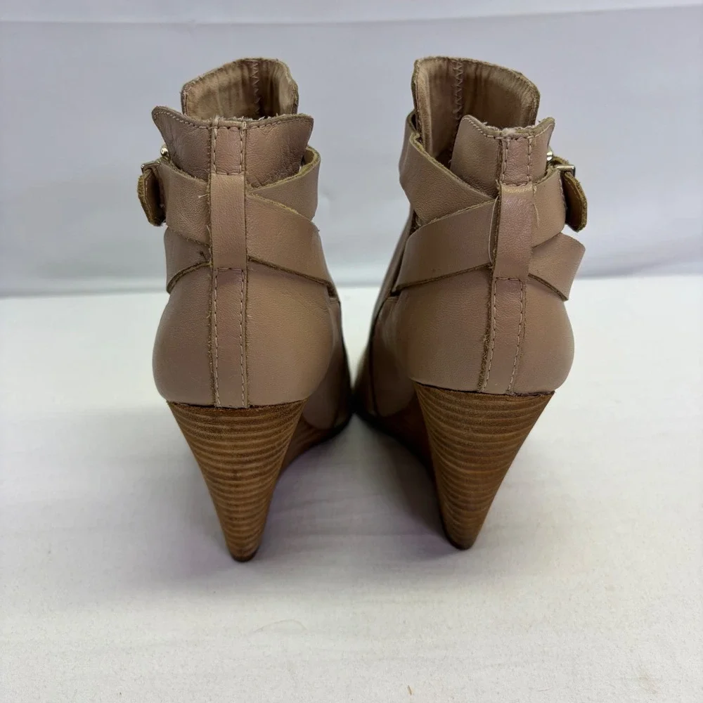 Seychelles leather wedge